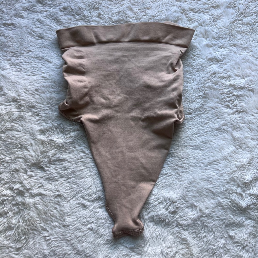 SKIMS Women's Sculpting Thong Mid Waist Clay Beige Shapewear Size S/M NWOT